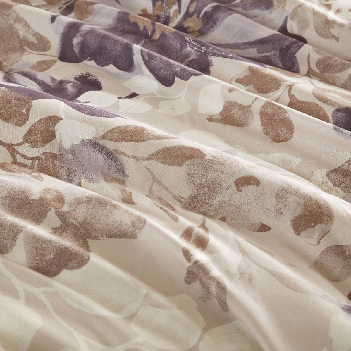 Nature-Inspired Floral Comforter Set with Bed Sheets – Beiges, Purples, and Brown Design