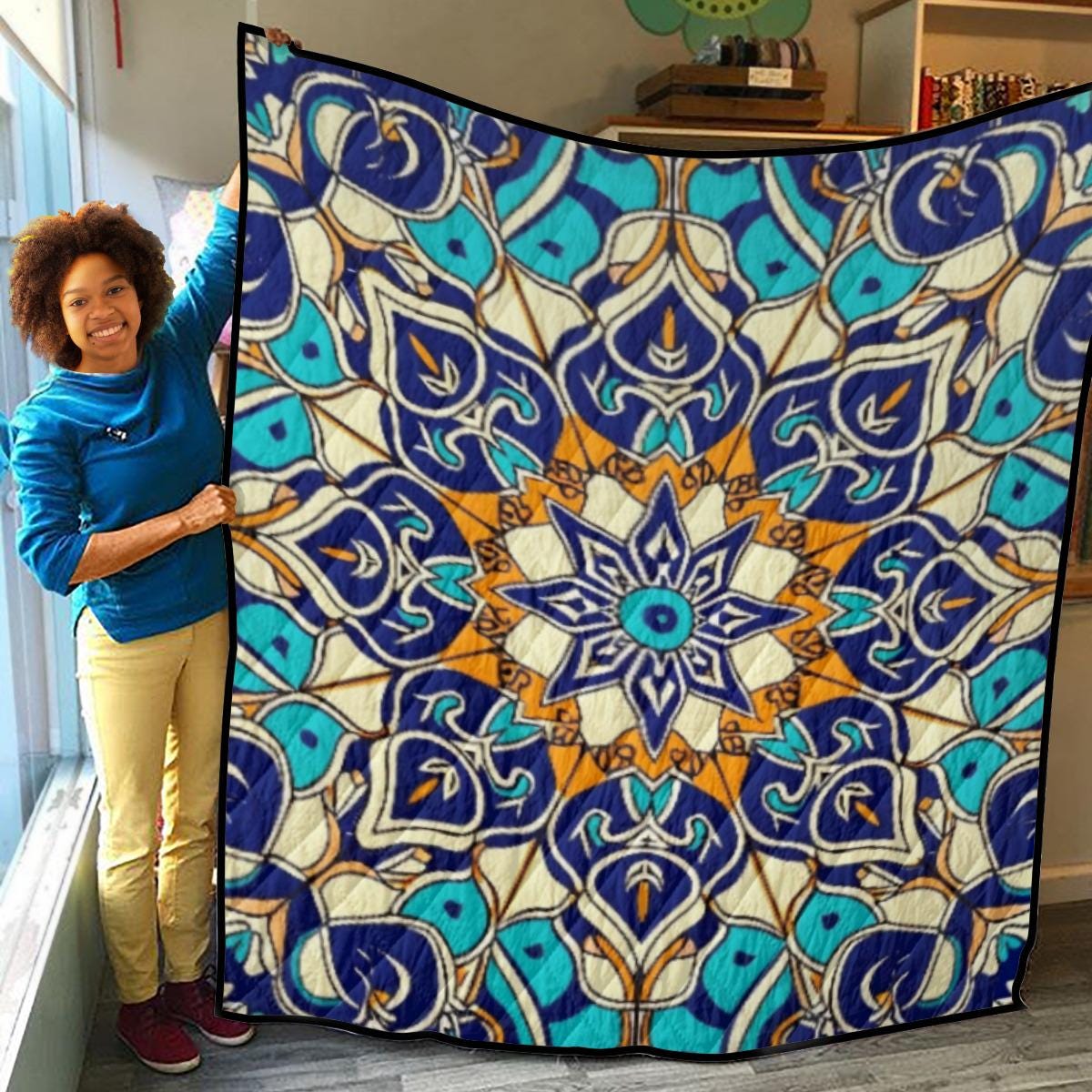 Blue Flower Lightweight Quilt with Centered Star - Lightweight & Breathable Quilt With Edge-wrapping