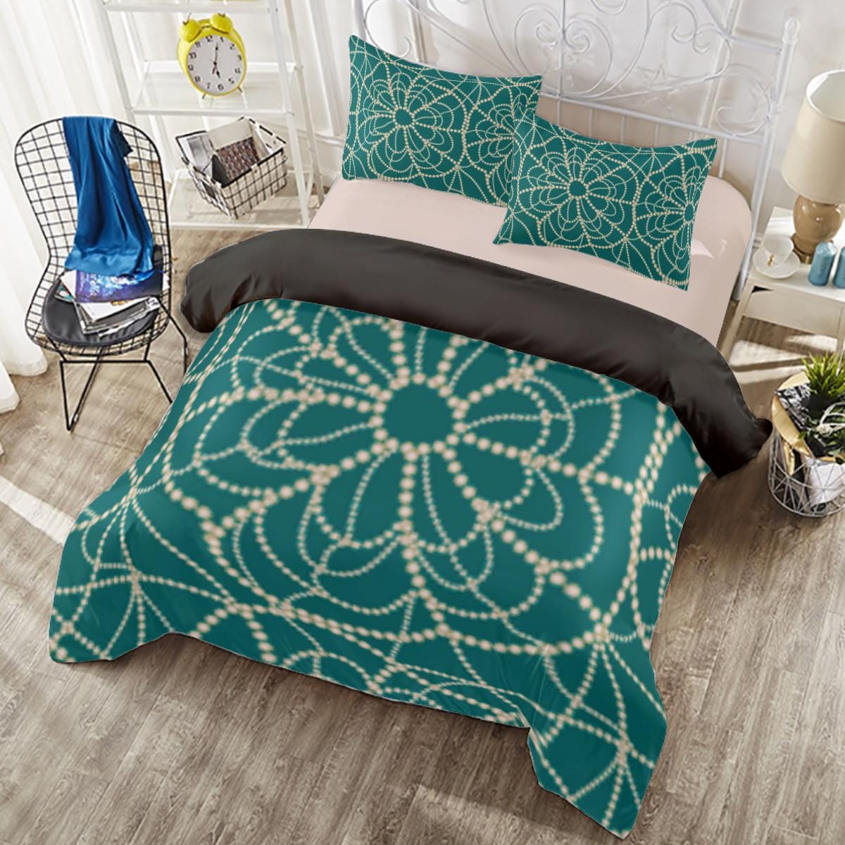 Turquoise Patterned Four-piece Duvet Cover Set